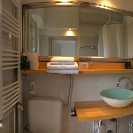 Ena Guest house